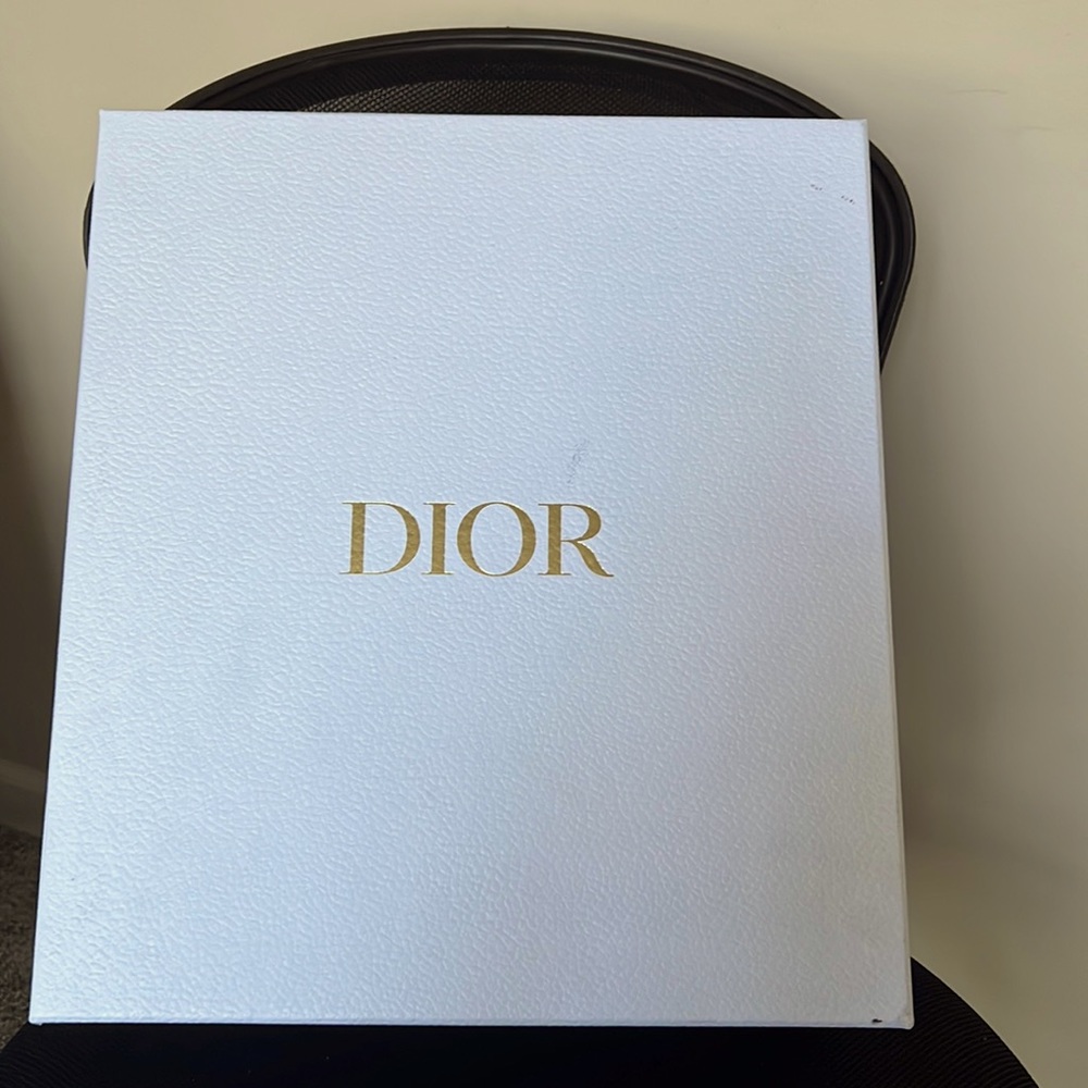 100% Authentic Dior Sneakers - Limited Edition!!! NEVER WORN!- SOLD
